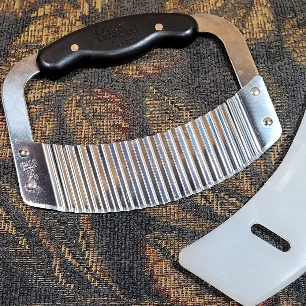 Pampered Chef's Crinkle Cutter #6